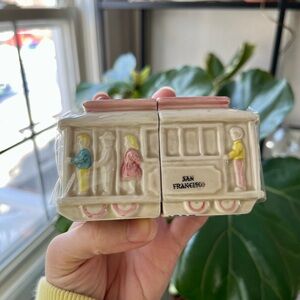 VINTAGE 90s San Francisco Souvenir Salt and Pepper Shakers